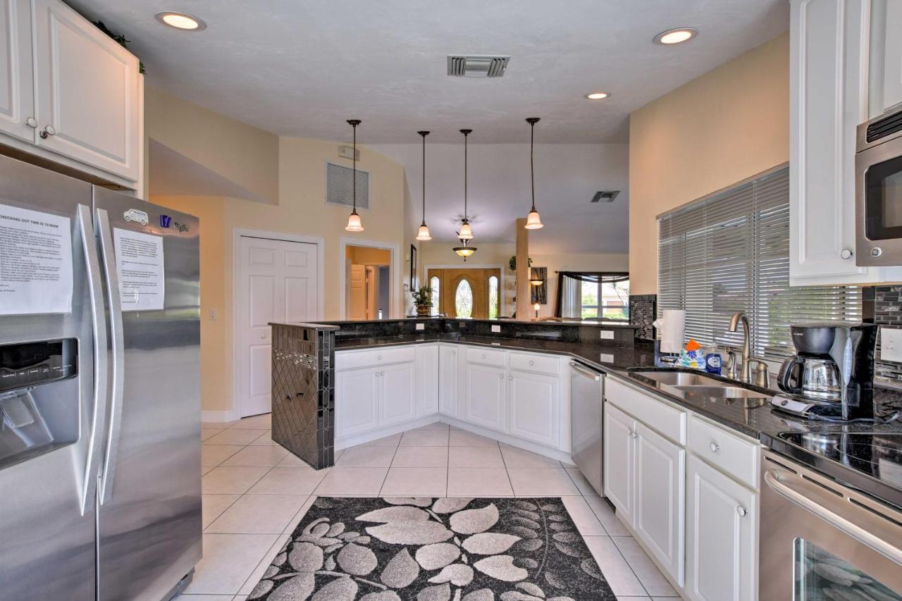 Canalfront Home With Private Saltwater Pool! Marco Island Esterno foto